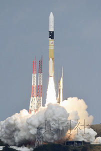共同社：日本“隼鸟2号”小行星探测器升空