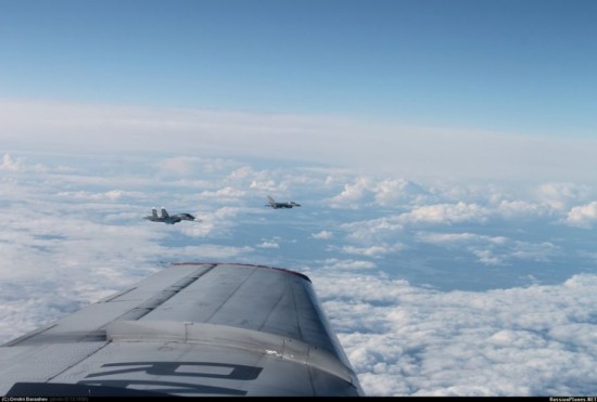 北约F-16坠毁酿惨剧：连撞数架战机数十人伤亡