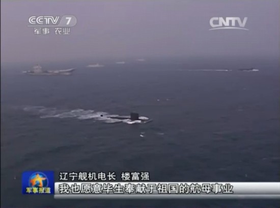 未来海底战:无人设备抵近侦察潜艇变身水下航母
