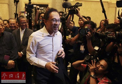 马反对党领袖鸡奸助理获刑5年在野议员：国耻日