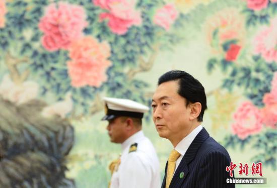 日媒：鸠山欲访克里米亚令安倍进退维谷
