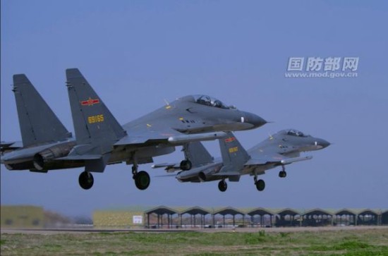 外媒：中国执勤战机飞太勤日本飞行员疲于追踪