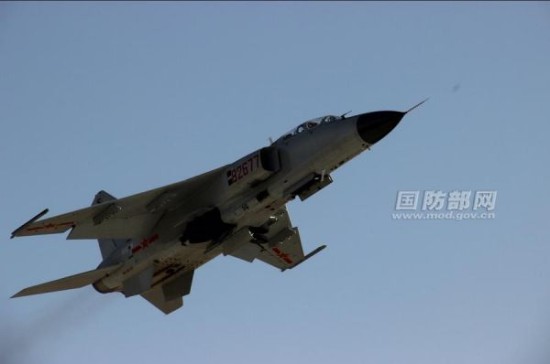 外媒：中国执勤战机飞太勤日本飞行员疲于追踪
