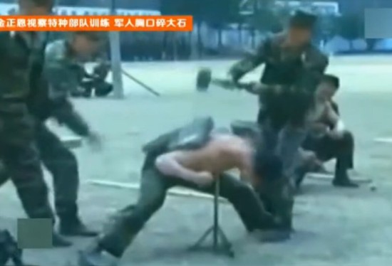 这只是个简单戏法:揭开武术师劈砖断木的科学真相
