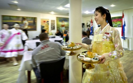 外媒：印度兄弟卡塔尔开餐馆不为赚钱只为济贫