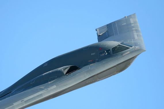 图文:F-117开创了隐形战机的先河