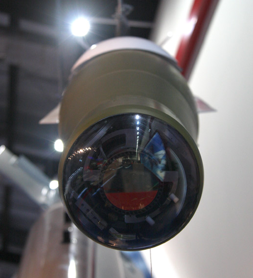 圖文：國產最新型雷霆3型激光製導炸彈導引頭