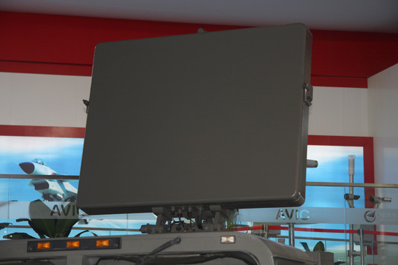 图文：猎手II系统用相控阵雷达车特写