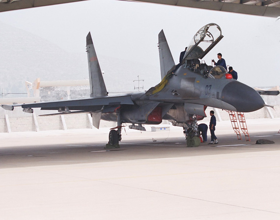 图文：中国空军装备的俄制苏27战机