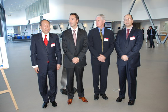 组图:海航集团董事长陈峰出席A330交付仪式