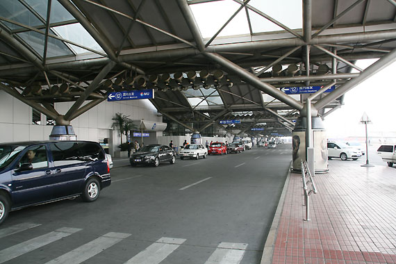 图文:首都机场2号航站楼国内出发