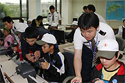 灾区青少年赴大韩航空基地交流