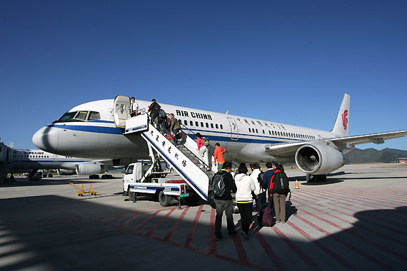 国航波音757客机执飞北京-九寨航线