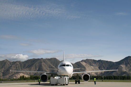 西蔵航空是廉价航空吗