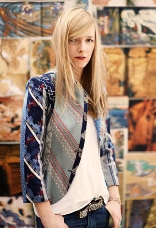 莎拉·伯顿 (Sarah Burton) 莎拉·伯顿 (Sarah Burton)