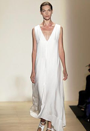 BCBG MAX AZRIA