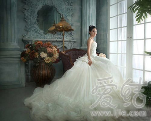 上海婚纱摄影主打3HOT主流风格