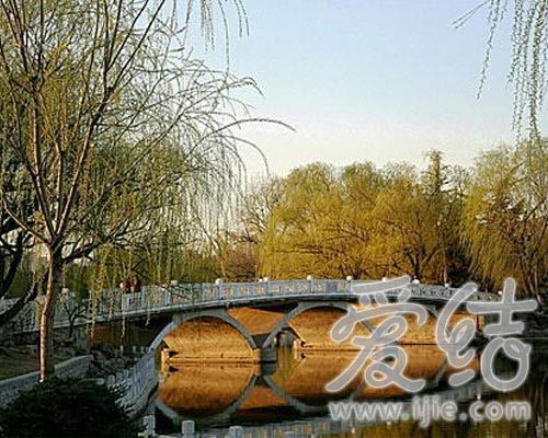北京影楼排行_丽江大理唯一旅拍婚纱照排名坚守品质广州北京婚纱摄影排行(2)
