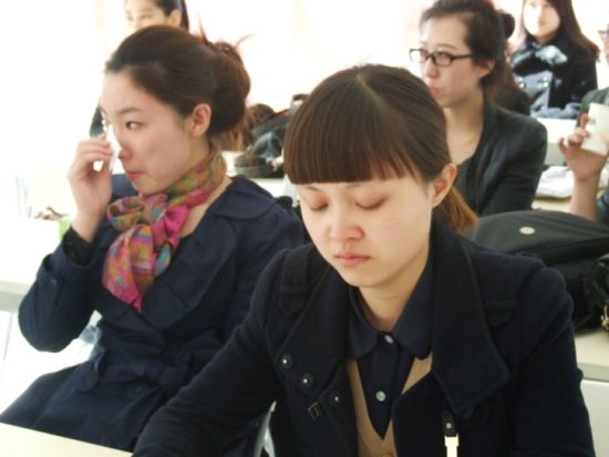 依依不舍，现场落泪