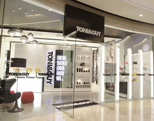 TONI&<em>GUY</em>颐堤港店全新亮相_新浪<em>女性</em>_新浪