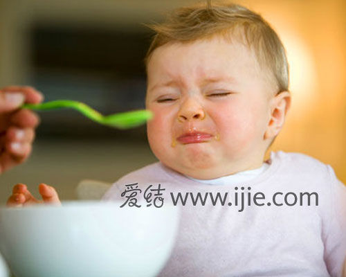 6大让妈妈头疼的宝宝进食问题