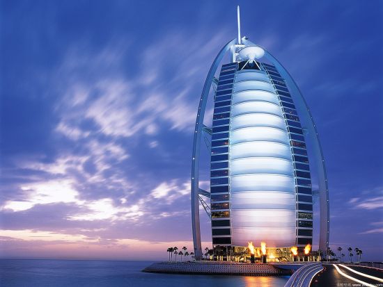 迪拜为何会有七星级帆船酒店？
