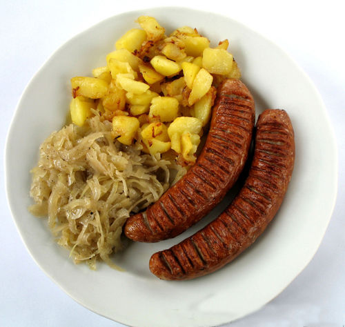 香肠、肘子、酸菜！超级豪迈的传统德国大餐！