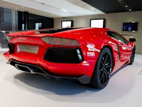  Aventador Ľ