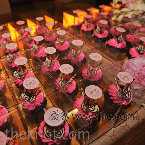 �����ṩ���ɿ������ɫ���ĵ��⣬�����˺��������͡��������ԣ�The Breakers��