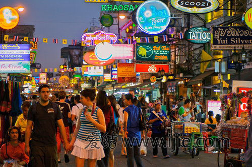 考山路是曼谷这座城市夜生活的精灵