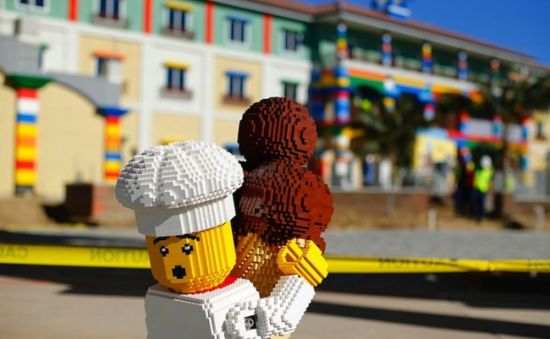 LEGOHotel2-650x401