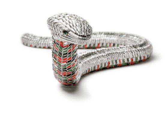 　　图16： 卡地亚著名蛇形项链，1968年