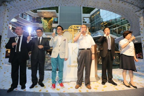 位于淮海中路黄金地带的上海k11购物艺术