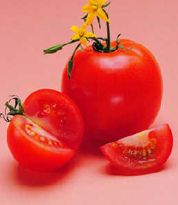 西红柿含有番茄红素可使皮肤细嫩光滑