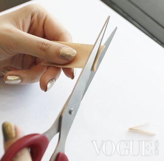 第三步：把吸油面纸剪成小细条