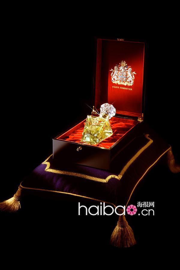 世界最贵香水设计师获英国皇家OBE荣誉勋章