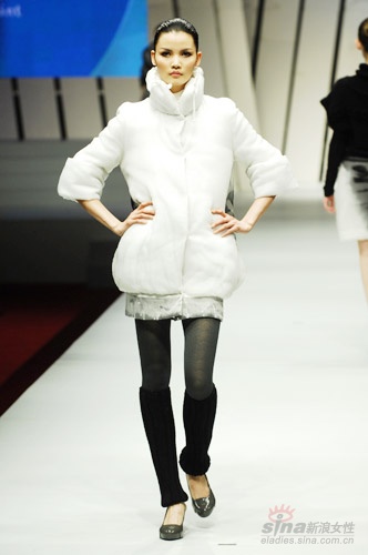 ���ͼƬ������һҳ