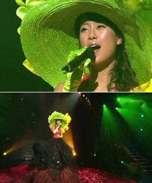 性感女歌手白智英这顶绿帽子实在抢尽风头