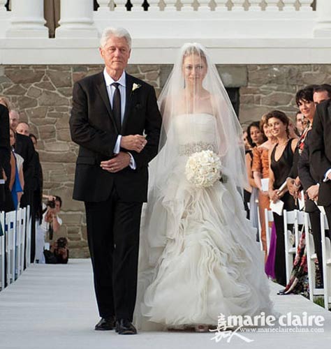 Oscar de la Renta已为Chelsea Clinton量身打造婚纱