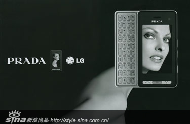 Prada手机广告面世 超模琳达为代言人(图)