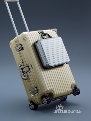 rimowa topas gold