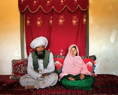 也门娃娃新娘摆脱童婚陋习(图)