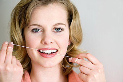 夏季健康指南:专家细说洗牙八大误区