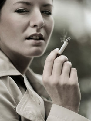 吸烟女性需警惕宫外孕