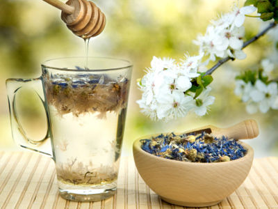 午餐喝蜂蜜薄荷茶