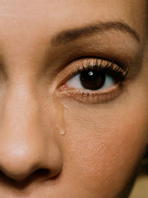 大哭少泪是身体缺水表现