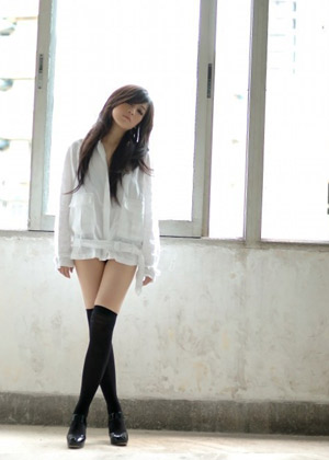 漂亮姑娘大比拼:网络长腿<em>MM丝袜诱惑</em>(组图)(3