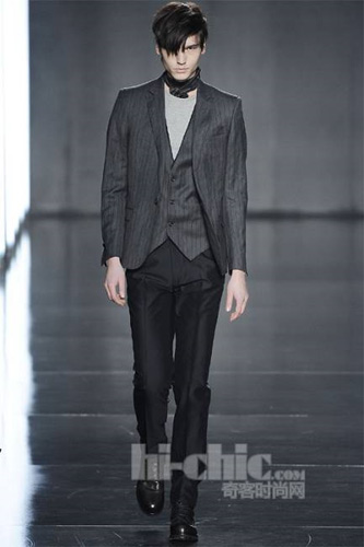 Costume National