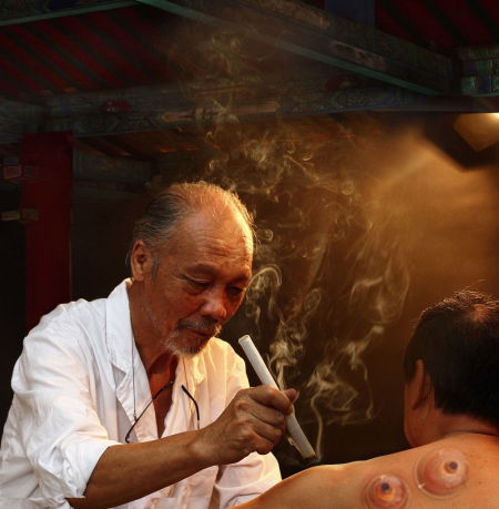 һȽ  ߣ١ΰԪMoxibustion-Dong Weiyuan