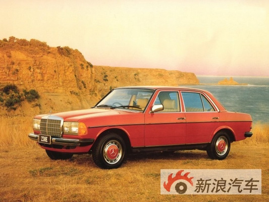 国内组装的第一批高级轿车 1976年,代号为w123的奔驰e级系列车型